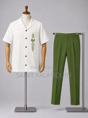 Two-Piece Men's Outfit  a Short-Sleeved White Button-U Green Botanical