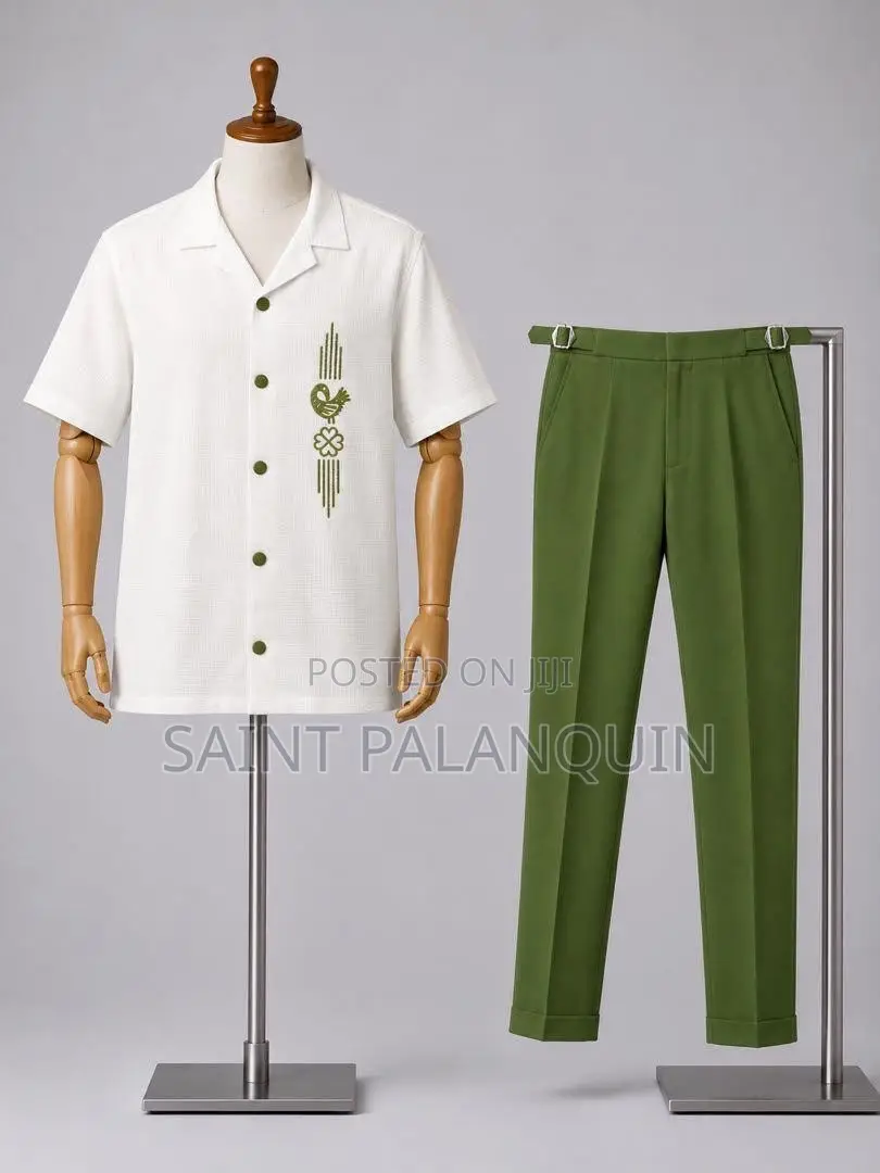 Two-Piece Men's Outfit  a Short-Sleeved White Button-U Green Botanical