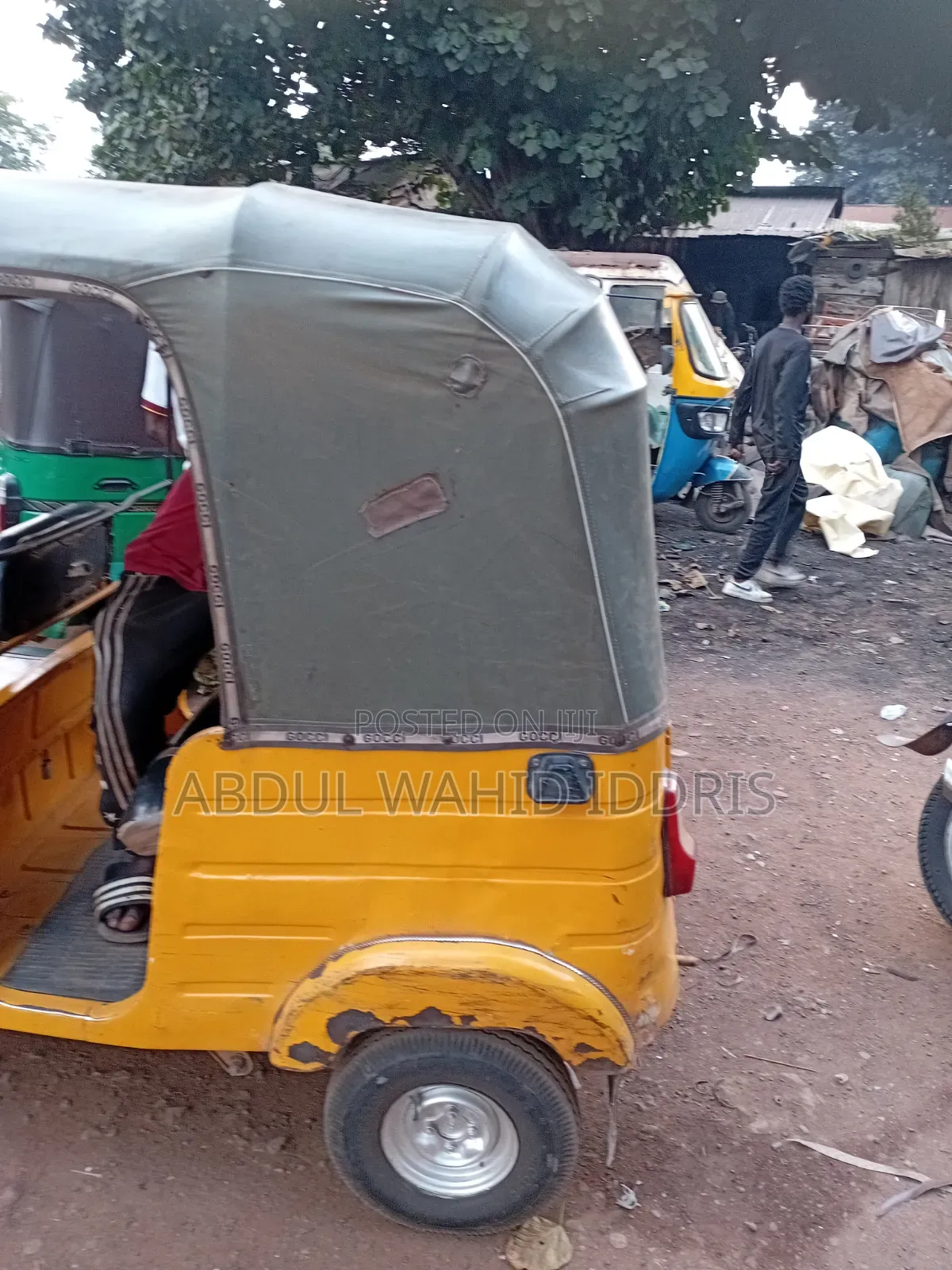 Bajaj RE 2019 Yellow
