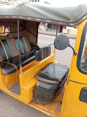 Bajaj RE 2019 Yellow