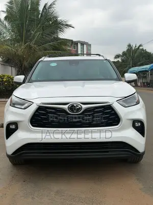 Toyota Highlander XLE AWD 2024 White
