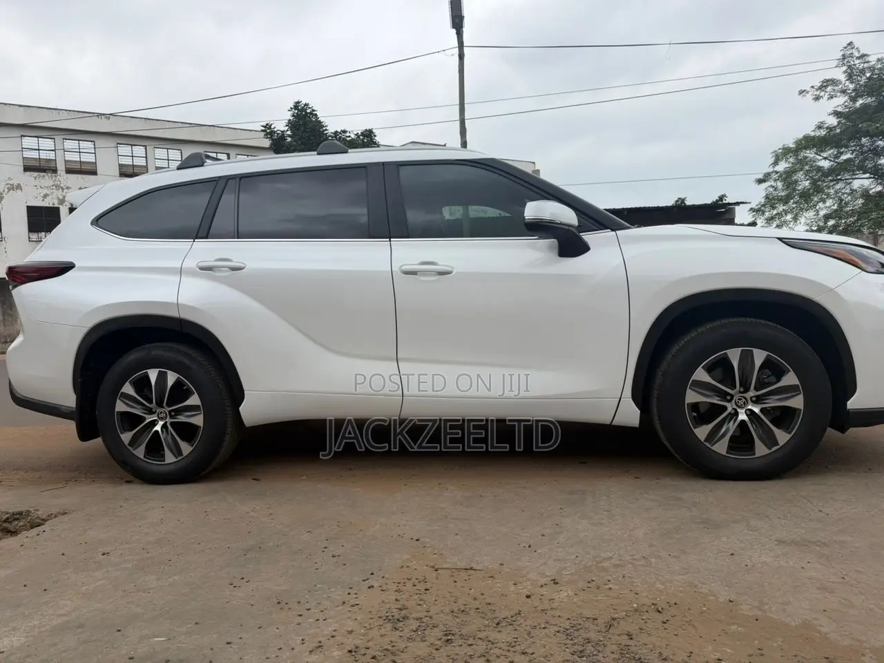 Toyota Highlander XLE AWD 2024 White