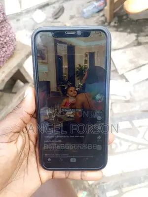 Apple iPhone 11 64 GB Gray
