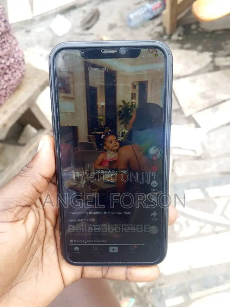 Apple iPhone 11 64 GB Gray