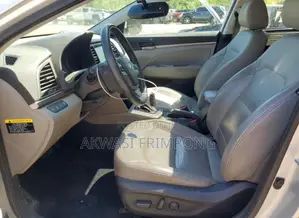 Hyundai Elantra Sport Sedan FWD (1.6L 4cyl 6M) 2017 Silver