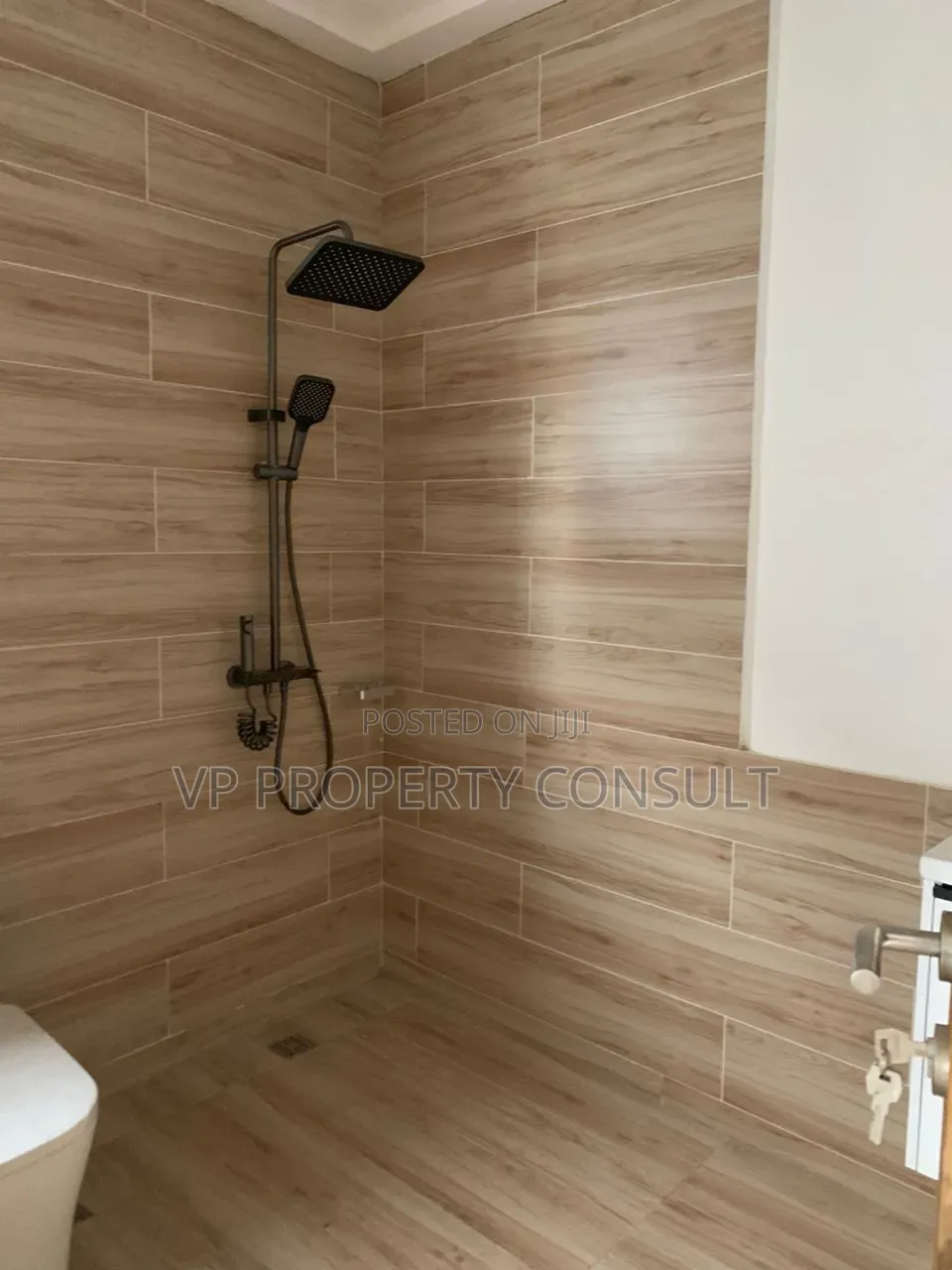 3bdrm House in Oyarifa Mall Area for rent