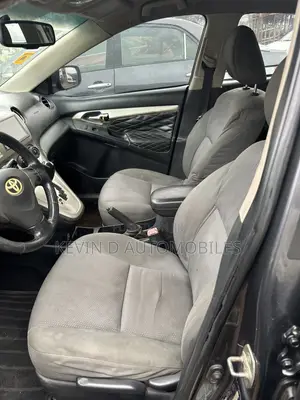 Toyota Matrix XR Hatchback FWD (1.8L 4cyl 4A) 2008 Gray