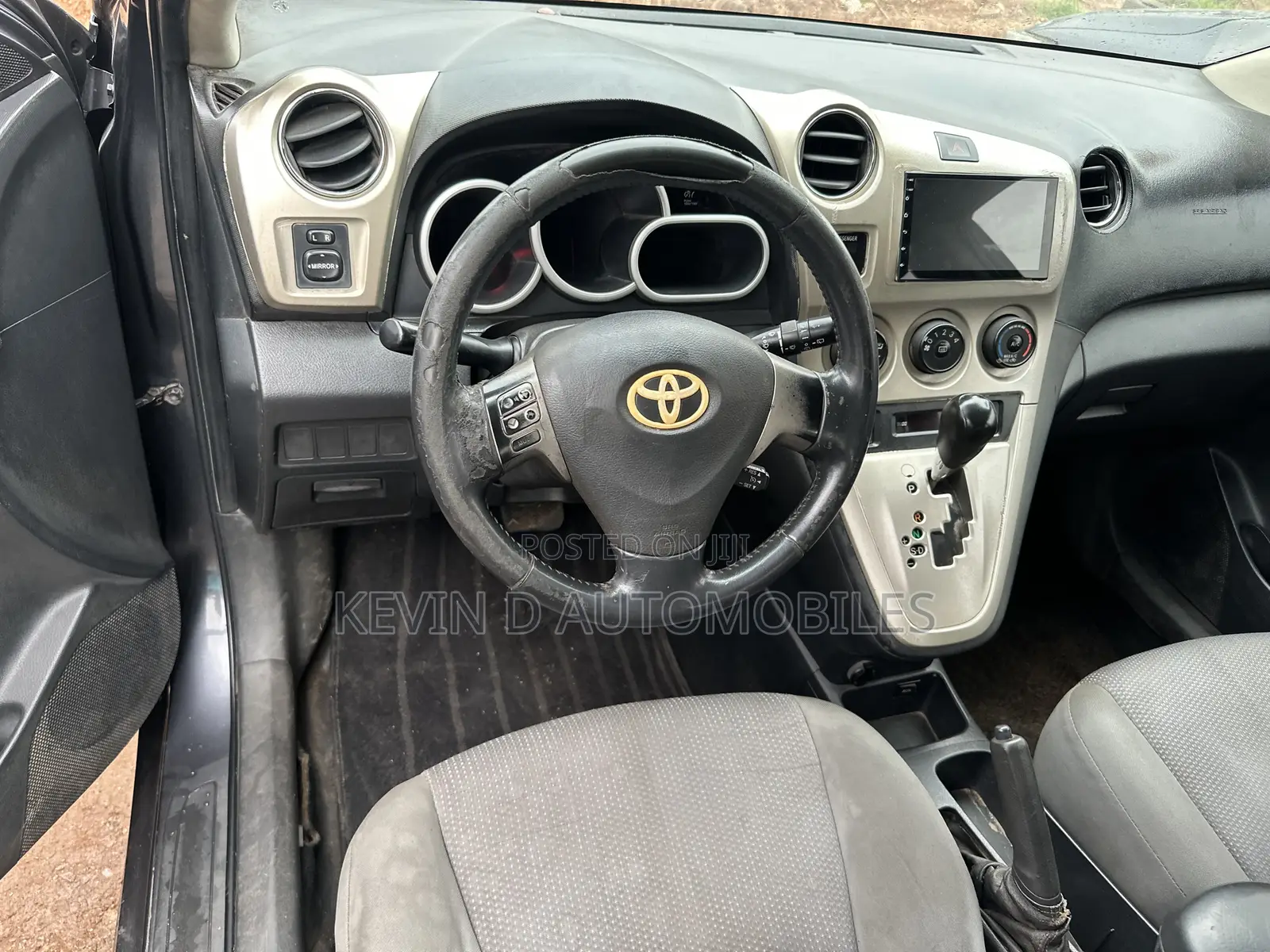 Toyota Matrix XR Hatchback FWD (1.8L 4cyl 4A) 2008 Gray