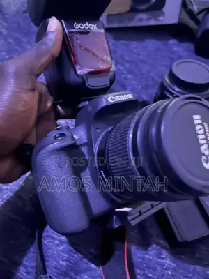 Canon EOS 750D DSLR Camera + 18-55mm Lens + Speedlite Flash