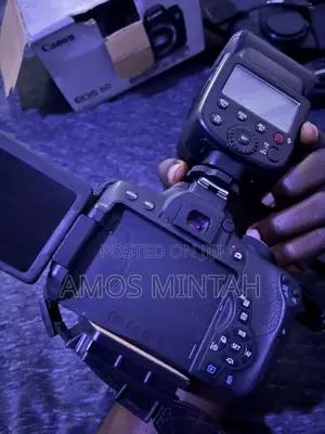 Canon EOS 750D DSLR Camera + 18-55mm Lens + Speedlite Flash