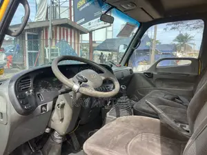 Hyundai Mighty 2
