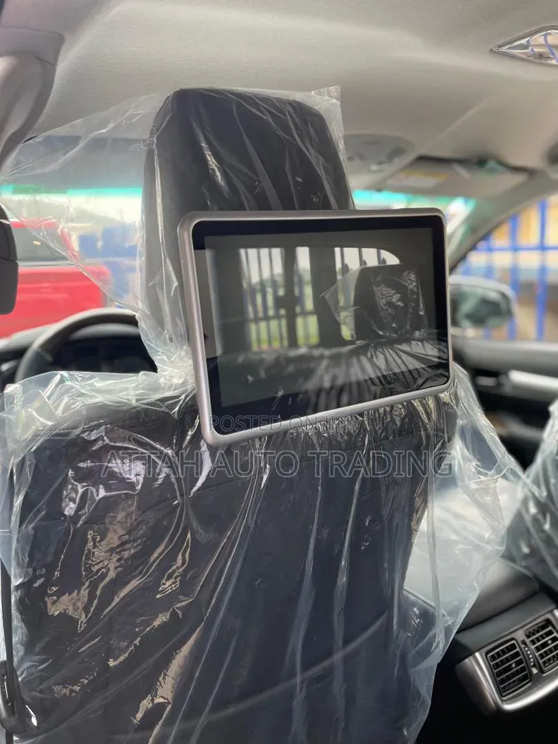 New Toyota Hilux 2025 Black