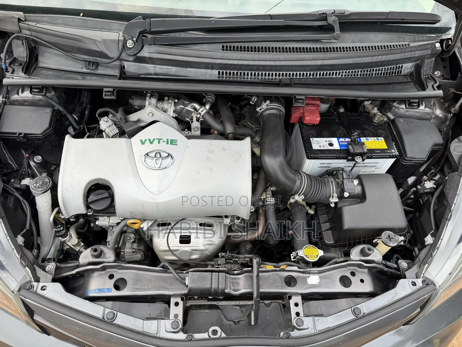Toyota Vitz 1.3 FWD 5dr 2014 Gray