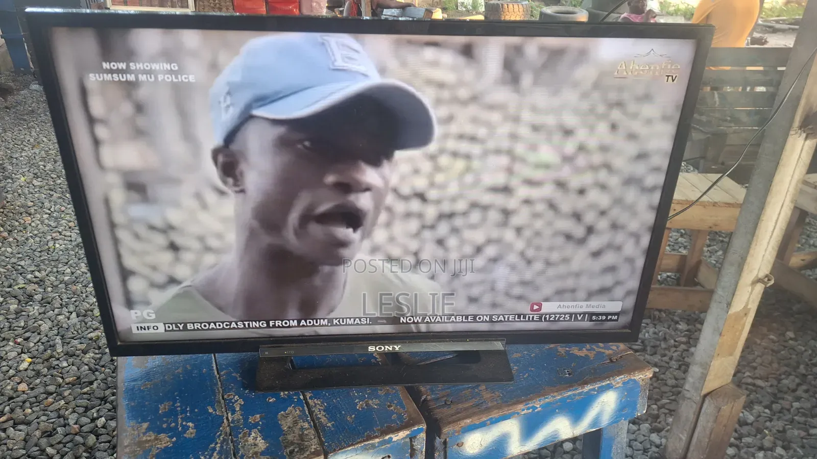 Sony TV 32inches