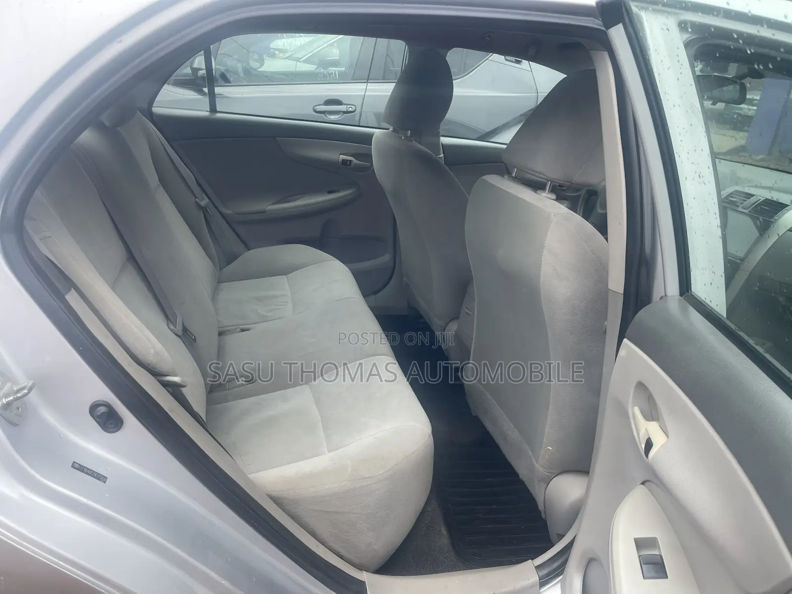 Toyota Corolla 2010 Silver