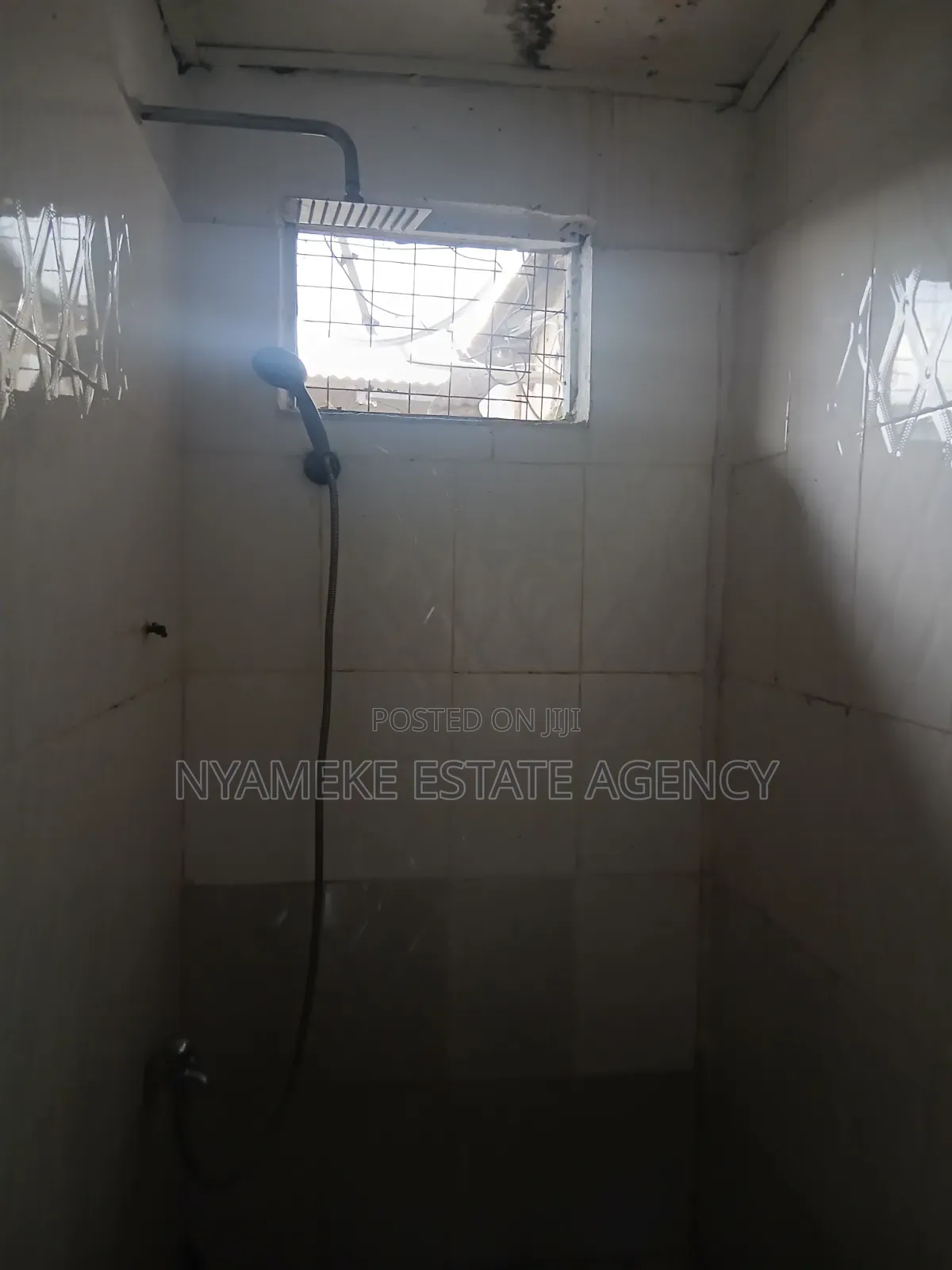1bdrm Apartment in Ebeneza, Exhibition for rent