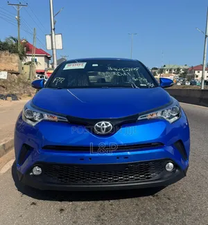 Toyota C-HR 2018 Blue
