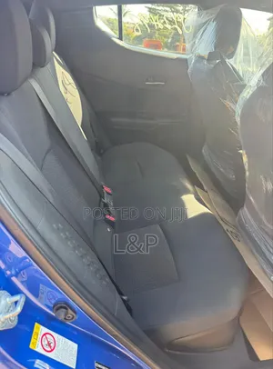 Toyota C-HR 2018 Blue
