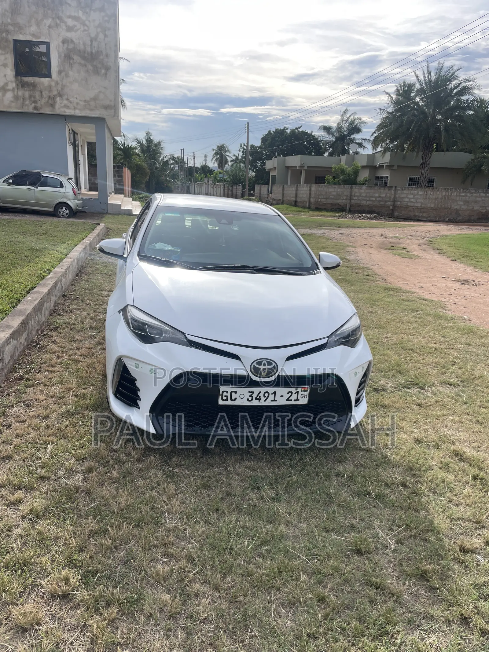 Toyota Corolla SE 4dr Sedan (1.8L 4cyl CVT) 2017 White
