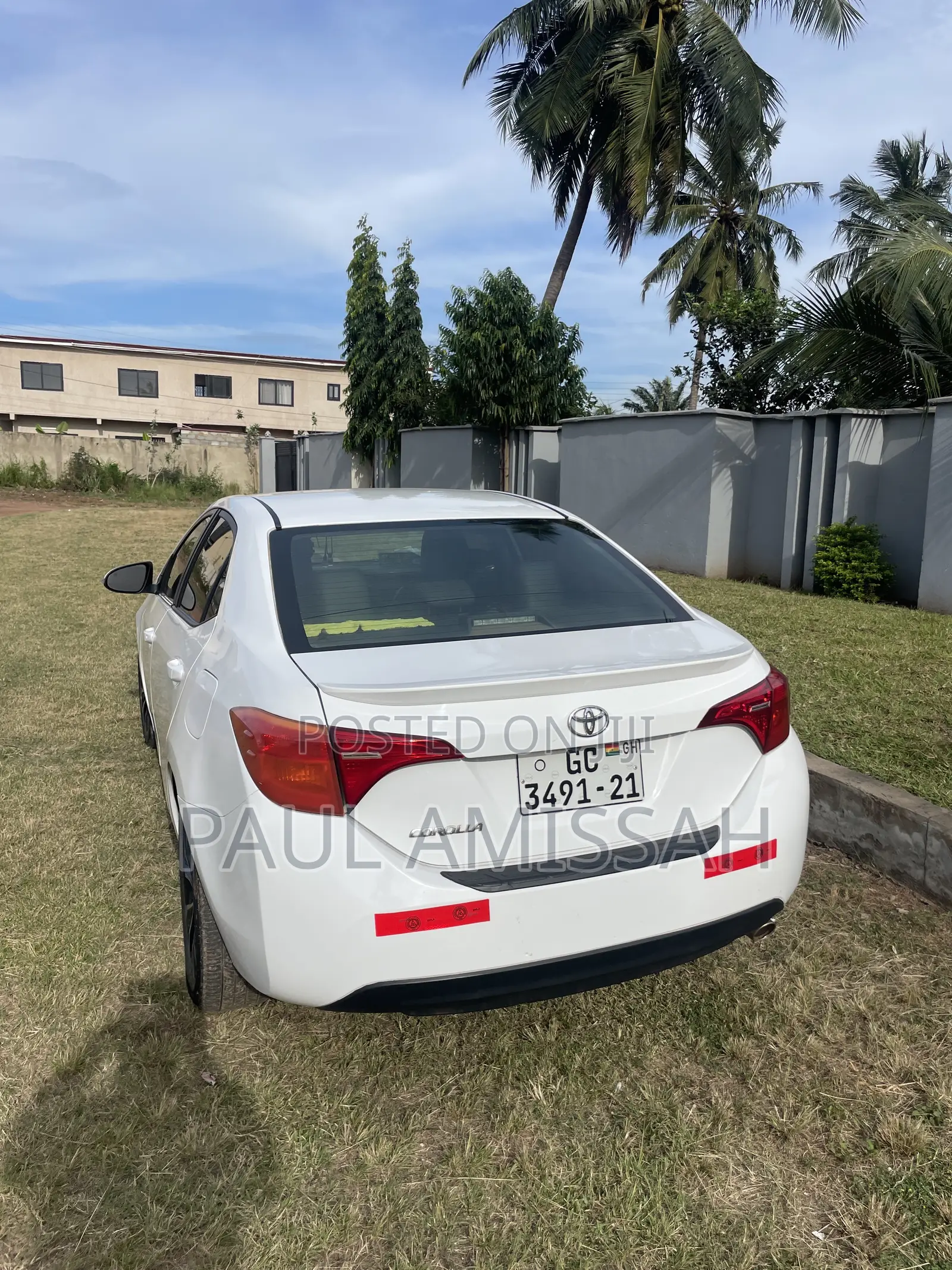 Toyota Corolla SE 4dr Sedan (1.8L 4cyl CVT) 2017 White