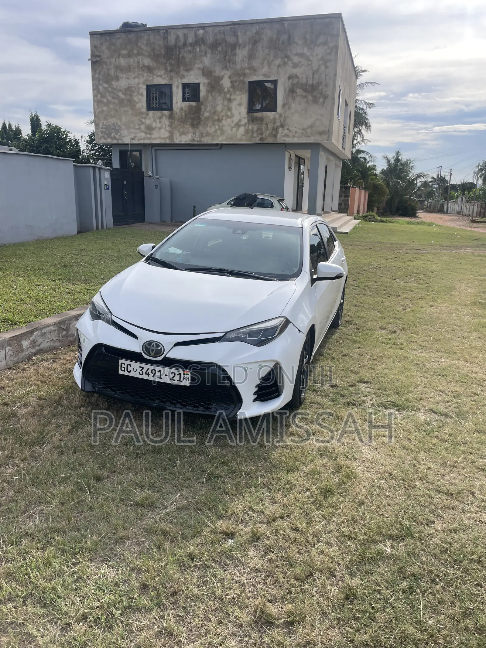 Toyota Corolla SE 4dr Sedan (1.8L 4cyl CVT) 2017 White