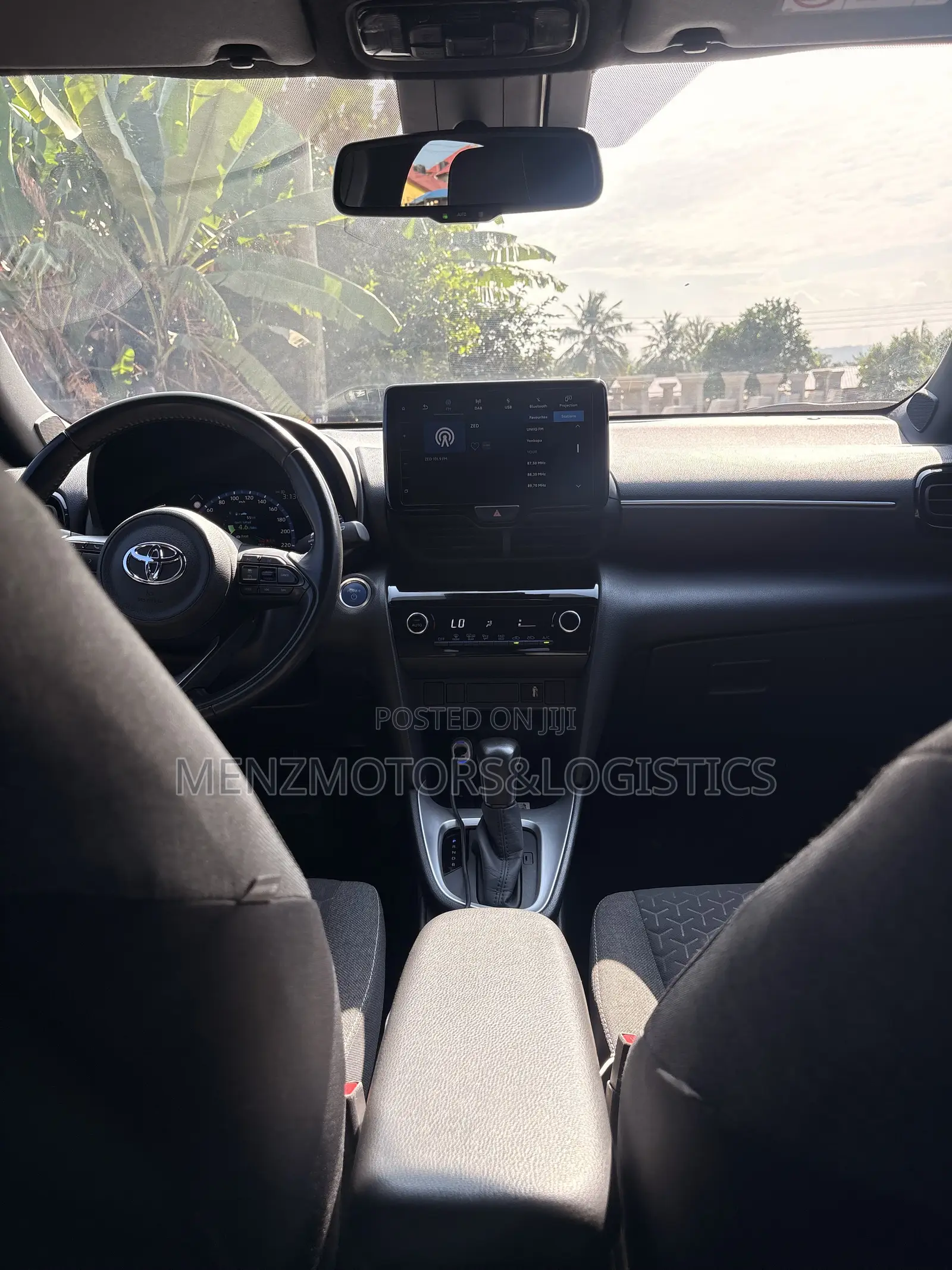 Toyota Yaris Cross 1.5 Hybrid AWD 2022 Gray