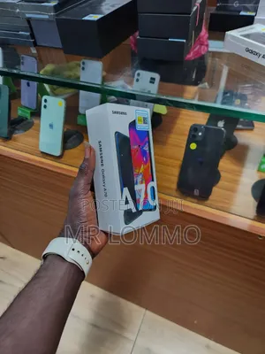 New Samsung Galaxy A70 128 GB Blue