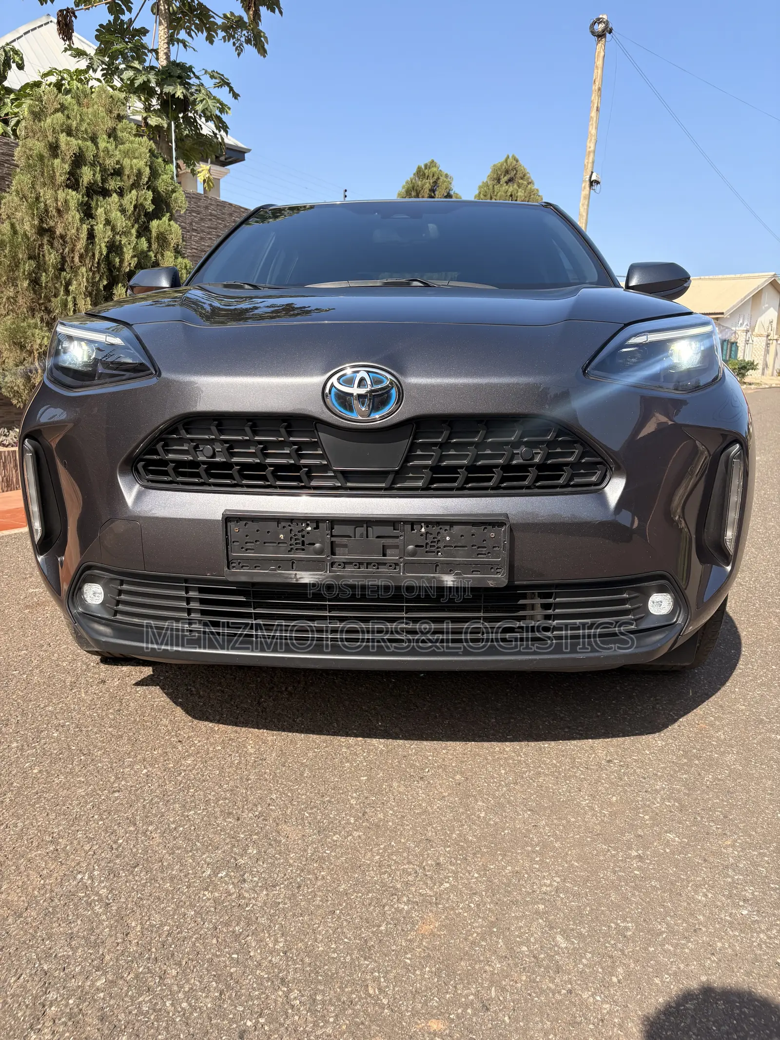 Toyota Yaris Cross 1.5 Hybrid AWD 2022 Gray