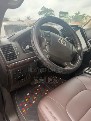 Toyota Land Cruiser 2011 Black
