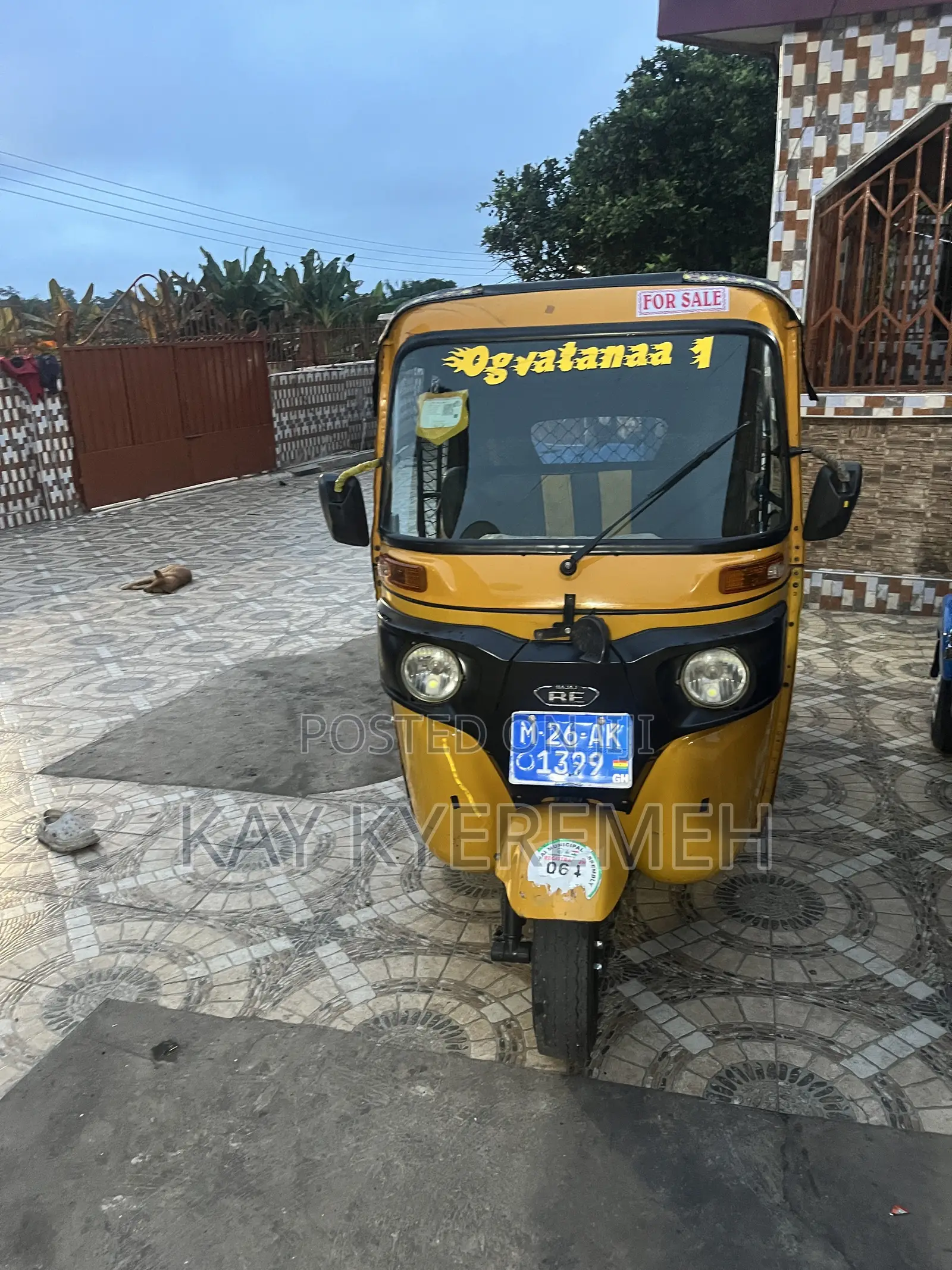Bajaj RE 2026 Yellow