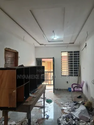 1bdrm Apartment in Exhibition for rent