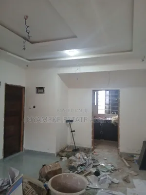 1bdrm Apartment in Exhibition for rent