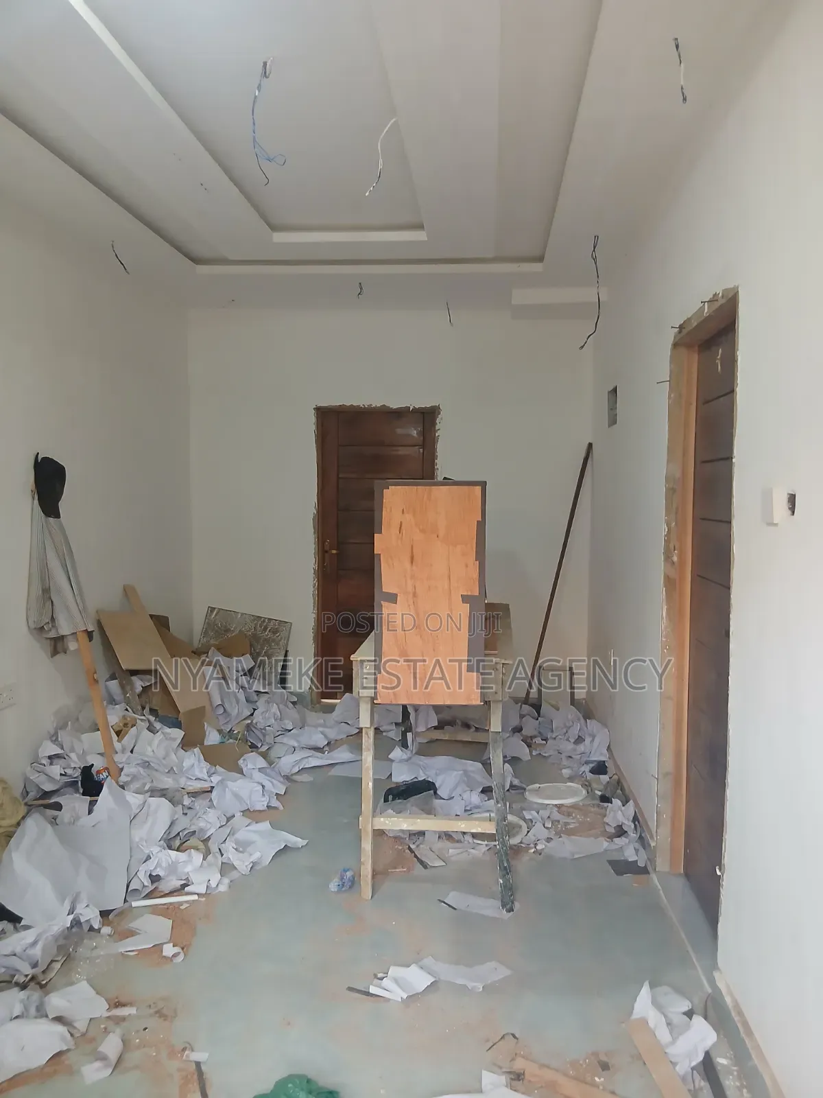 1bdrm Apartment in Exhibition for rent