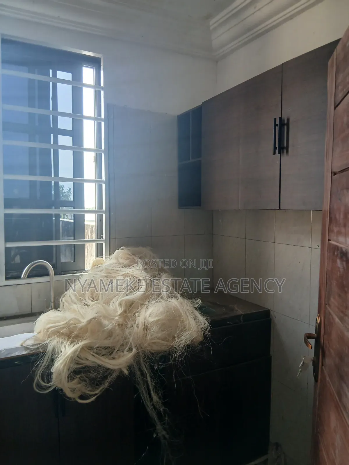 1bdrm Apartment in Exhibition for rent