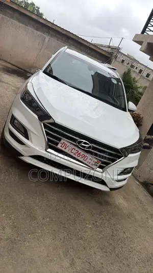 Hyundai Tucson Value AWD 2019 White