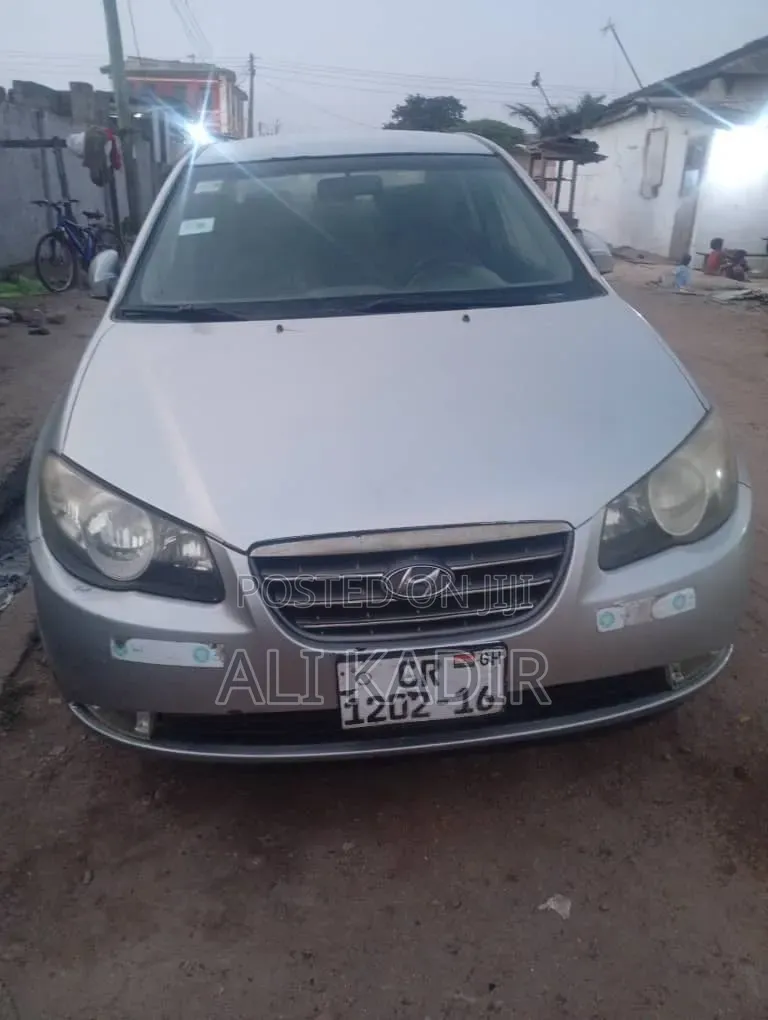 Hyundai Elantra 2010 Silver