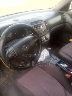 Hyundai Elantra 2010 Silver