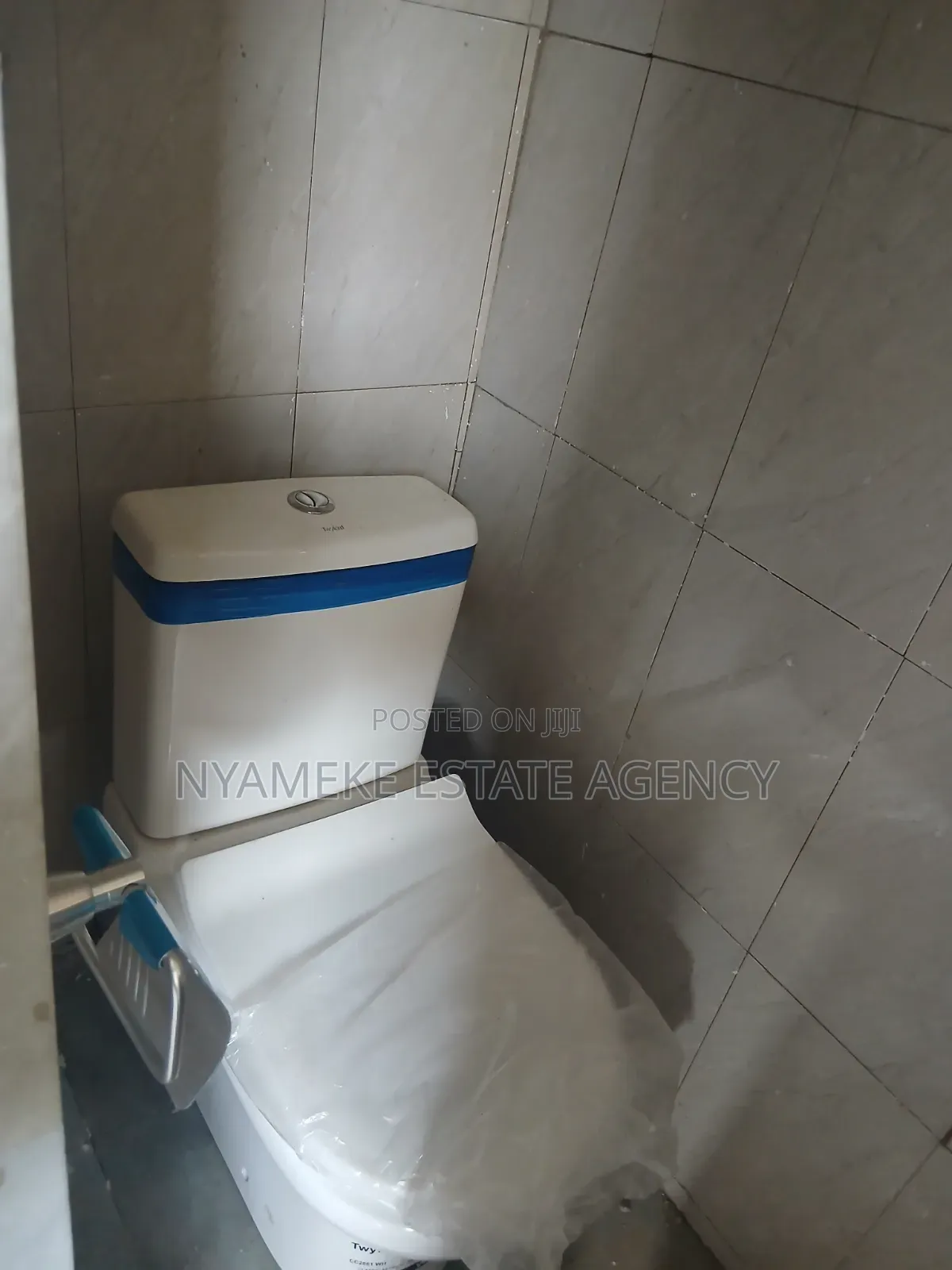 2bdrm Apartment in Ebeneza, Exhibition for rent