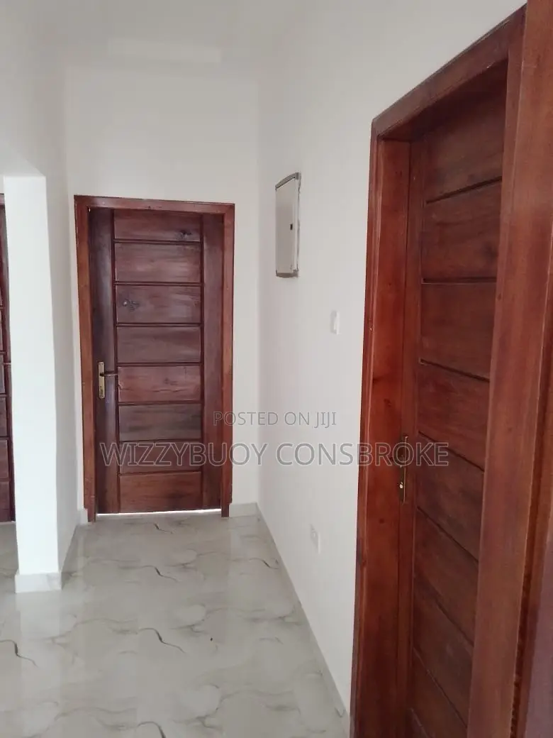 Newly Built 3 Bedrooms House for Sale