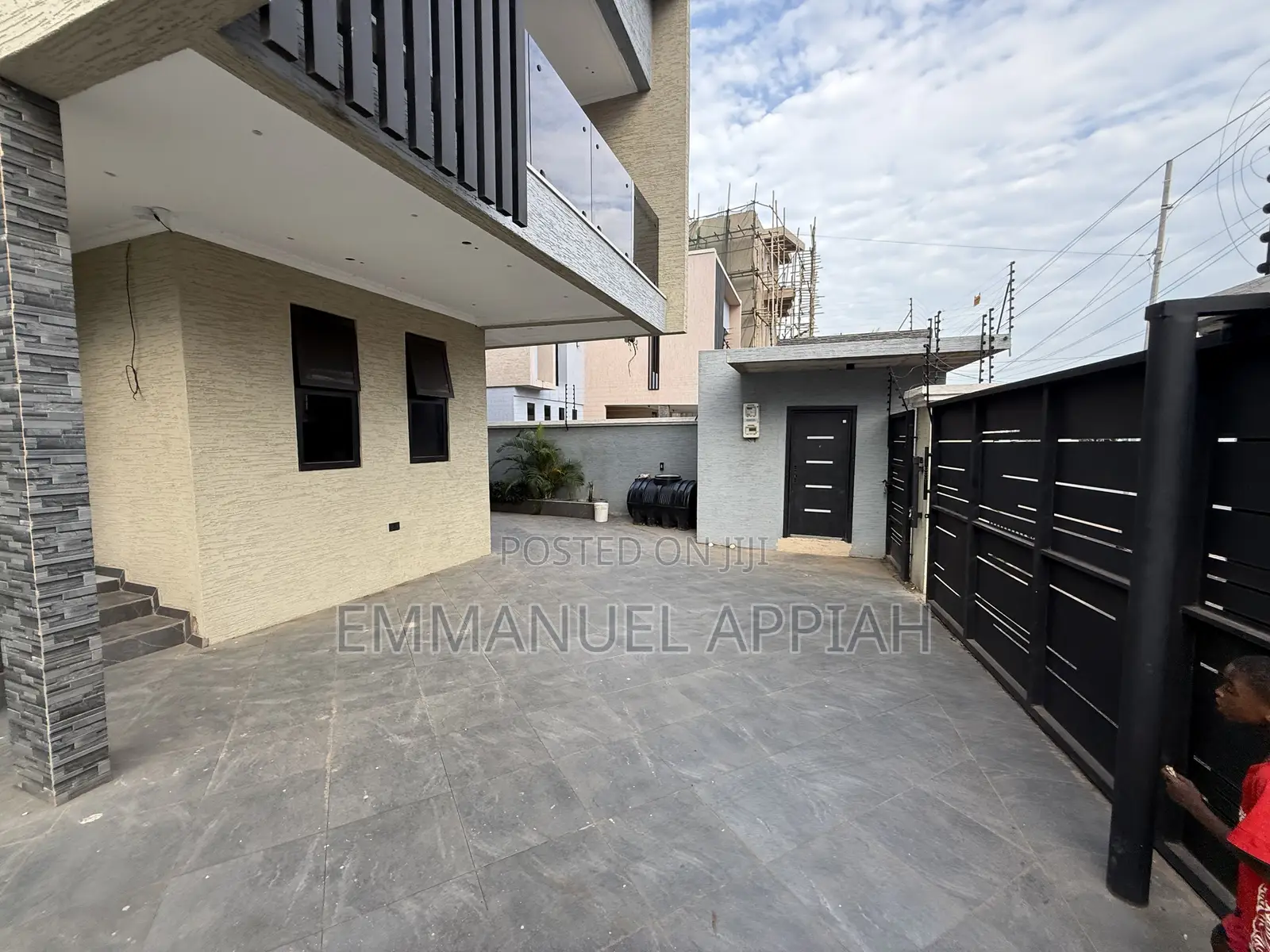 3bdrm House in North Kaneshei, Accra Metropolitan for sale