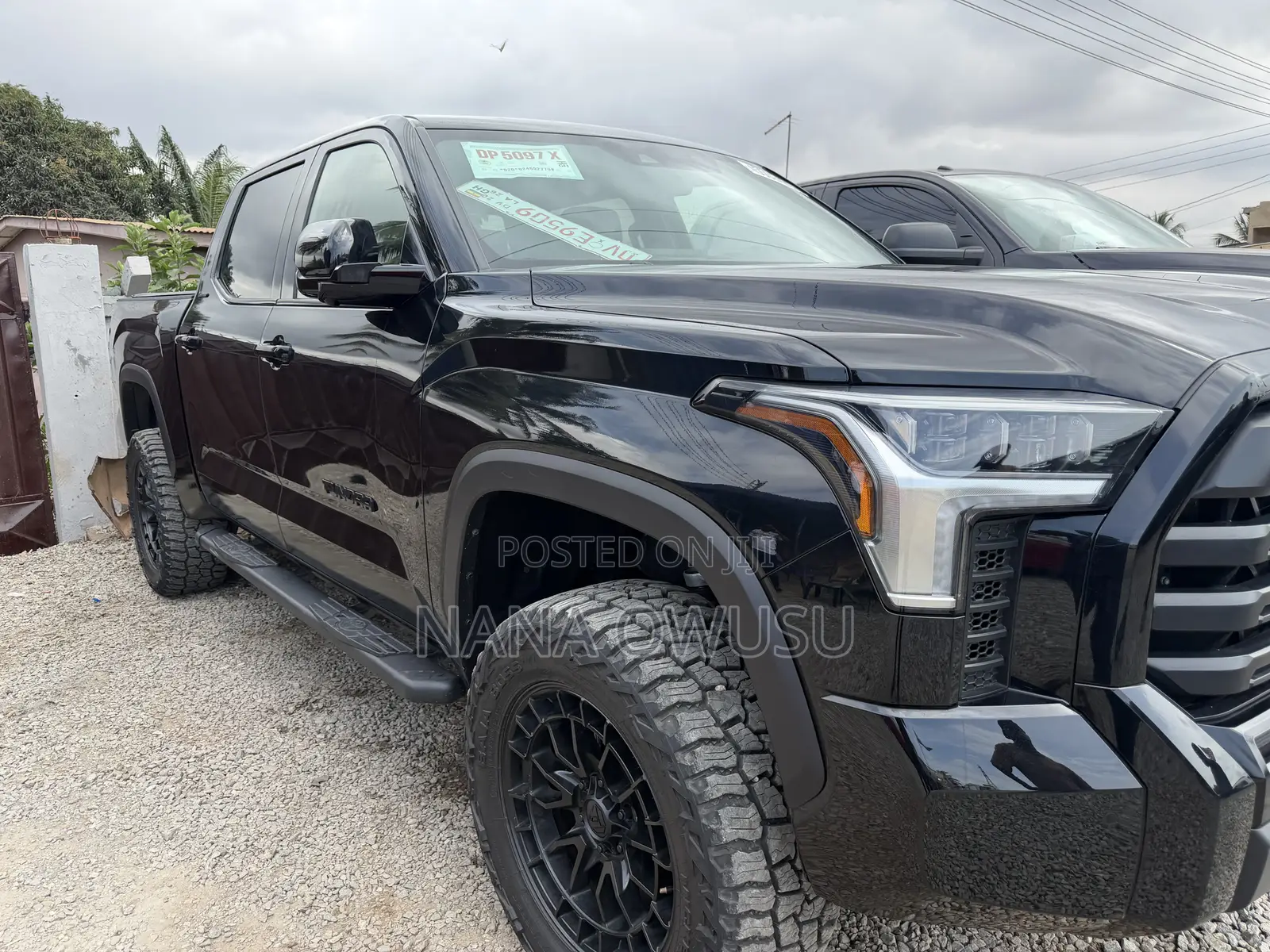 Toyota Tundra Limited CrewMax 4WD SB w/5.5' Bed 2026 Black