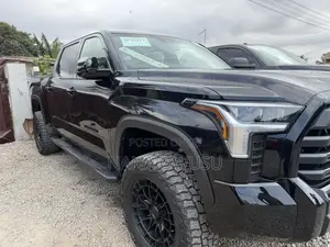 Toyota Tundra Limited CrewMax 4WD SB w/5.5' Bed 2026 Black