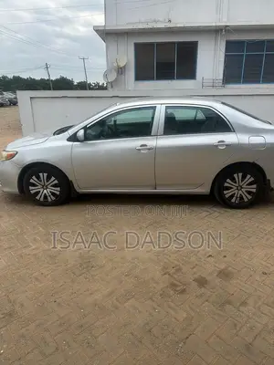Toyota Corolla L 4-Speed Automatic 2013 Silver