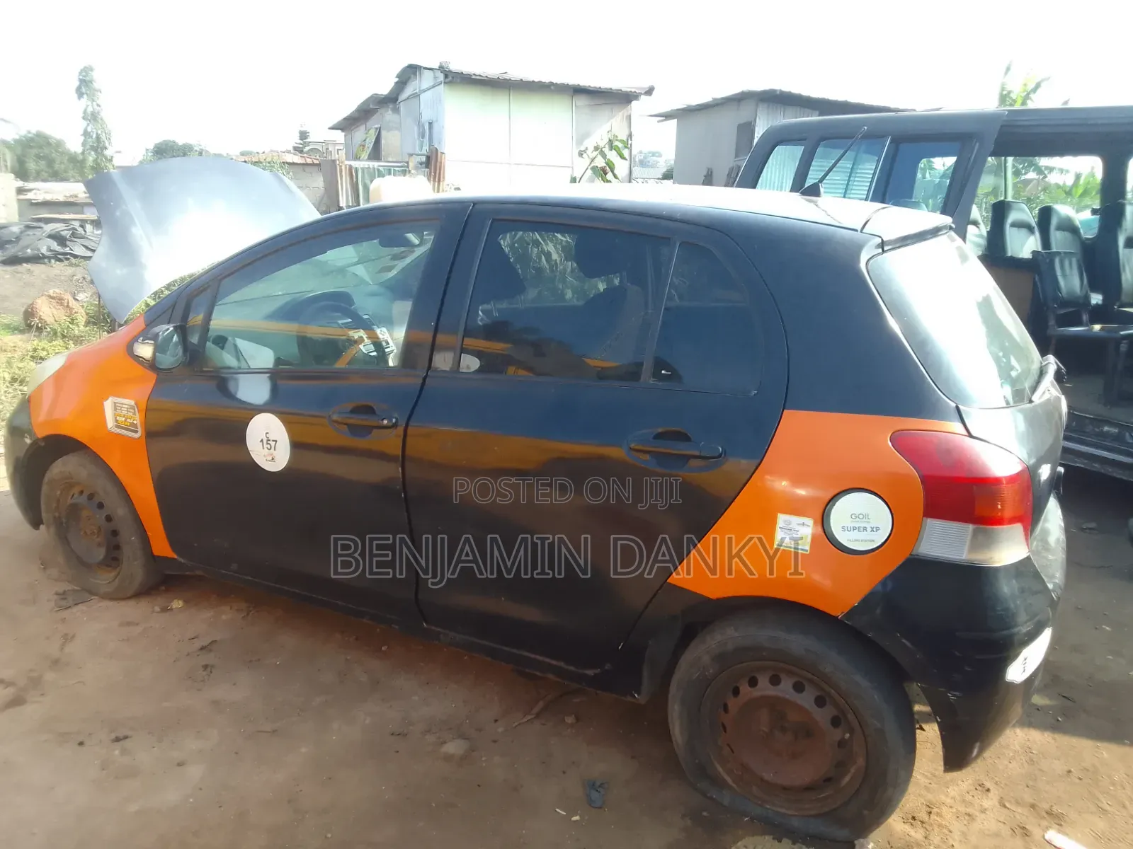 Toyota Vitz 2010 Black