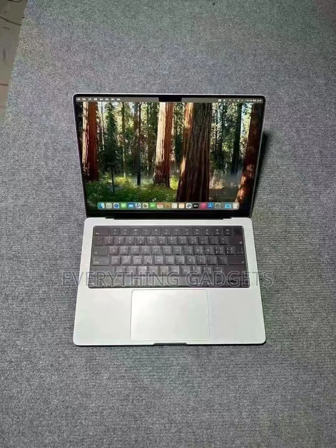 New Laptop Apple MacBook Pro 2024 M3 8GB Apple M3 SSD 512GB