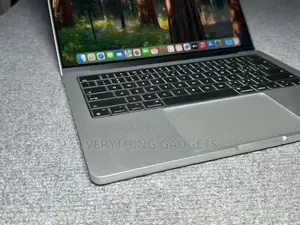 New Laptop Apple MacBook Pro 2024 M3 8GB Apple M3 SSD 512GB