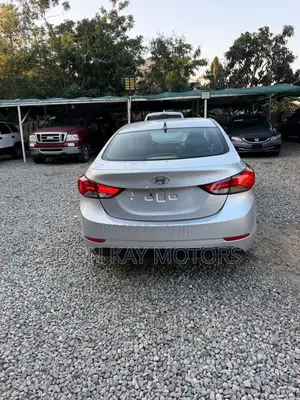 Hyundai Elantra Limited 4dr Sedan (1.8L 4cyl 6A) 2015 Silver