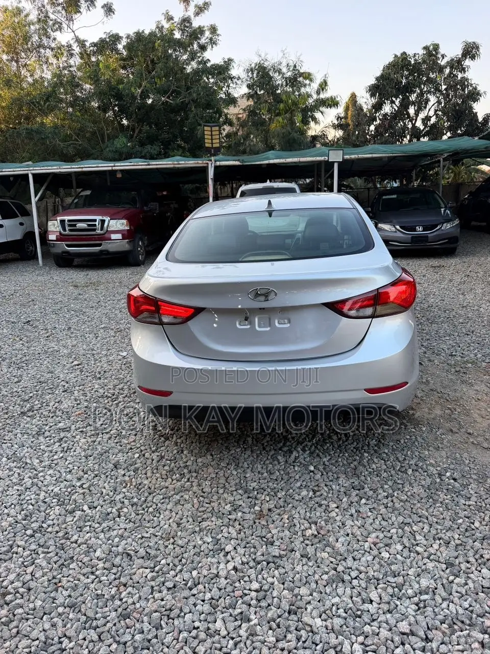 Hyundai Elantra Limited 4dr Sedan (1.8L 4cyl 6A) 2015 Silver