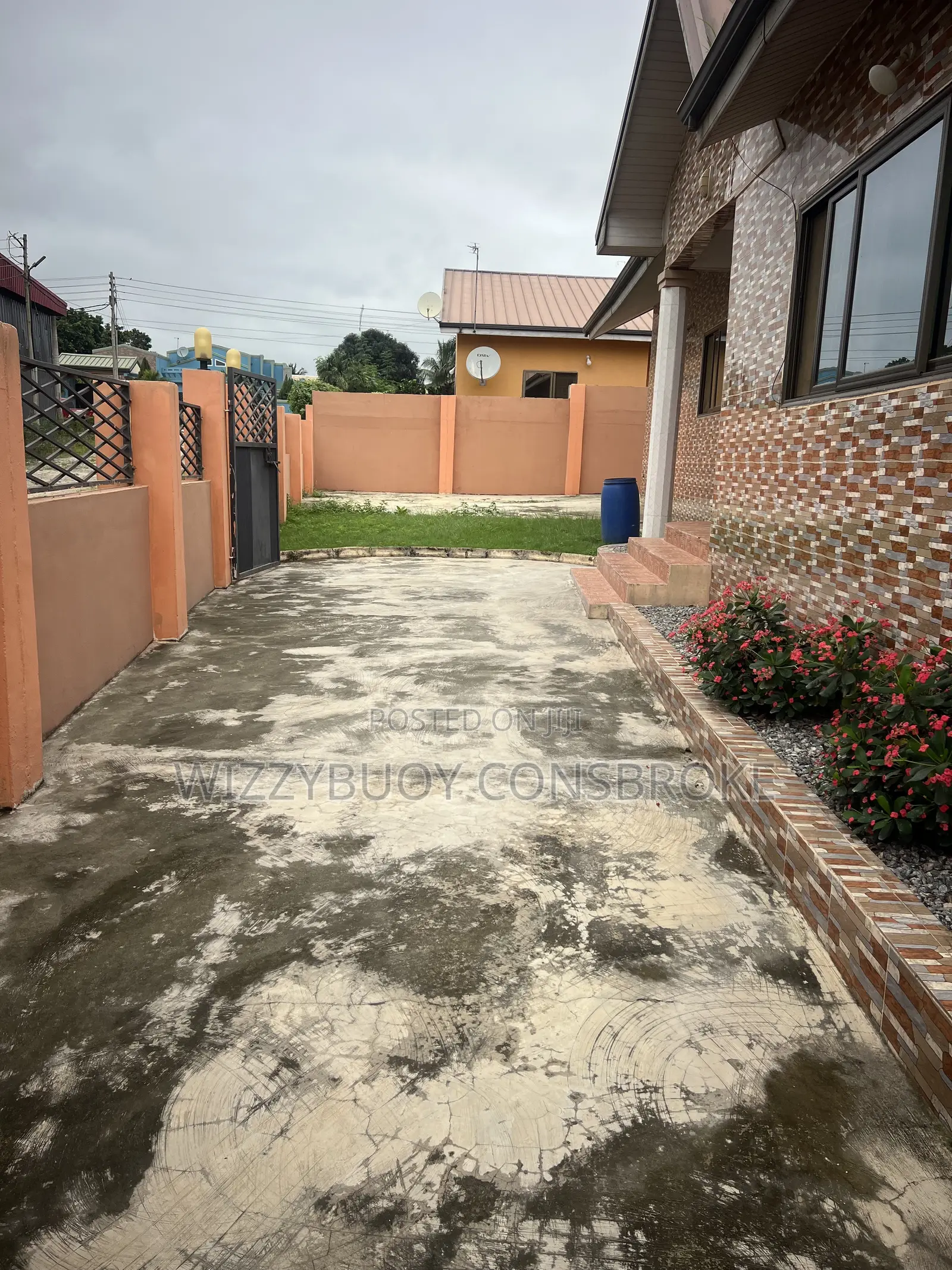 3bdrm House in Amasaman for sale