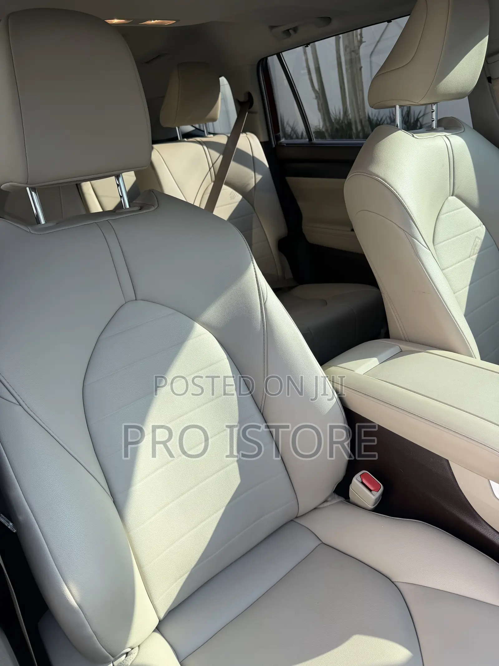 Toyota Highlander XLE 2022 Burgundy